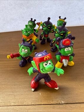 McDonald's Green Alien Astroniks Toy Figures vintage circa 1981 set of 8